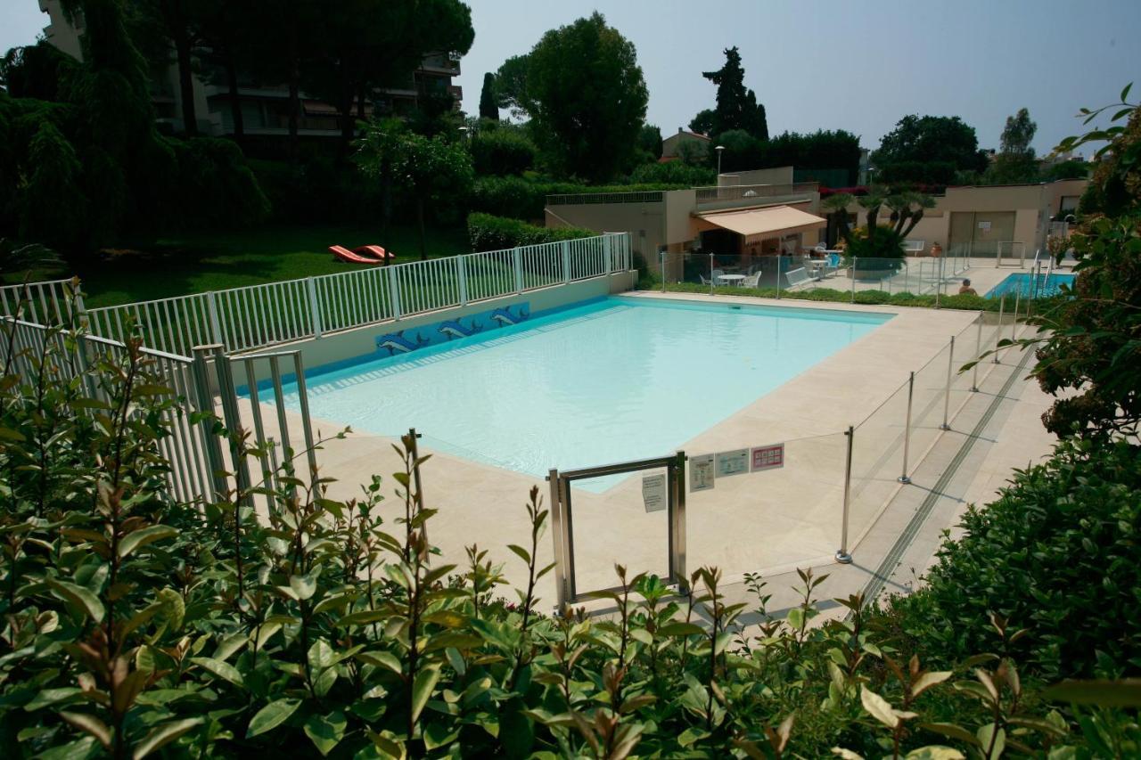 Ferienwohnung Le Tamaris - Terrasse Vue Sur Mer - Piscine, Tennis & Jardin Antibes Exterior foto